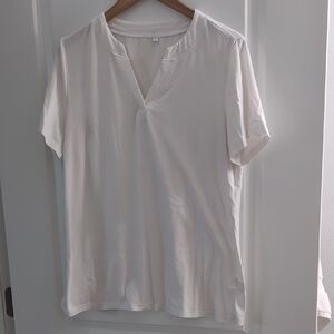 Amazon Women's White Short Sleeve V-Notch Tee